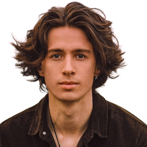 louis sykes headshot